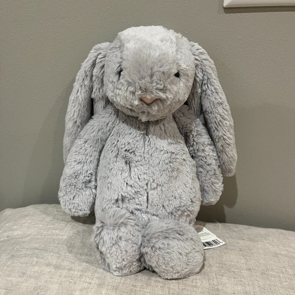 BNWT Original Medium Silver Grey Bashful Bunny Rabbit Jellycat - HTF